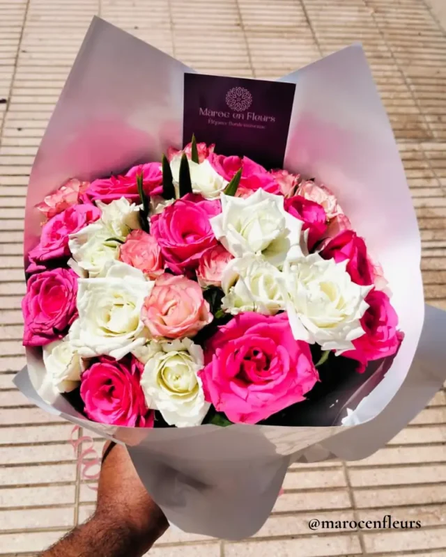 Bouquet de fleurs rouges – roses fraîches Maroc en Fleurs
