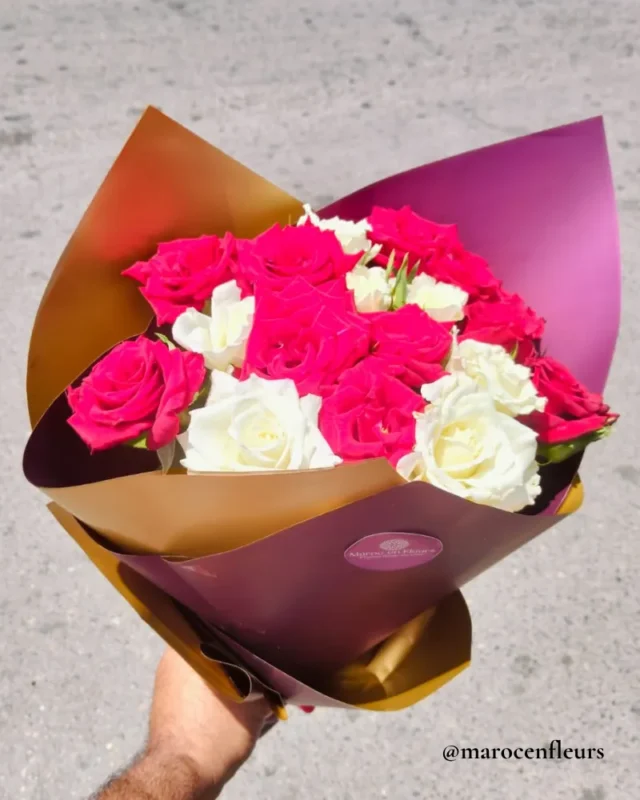 Bouquet luxe roses rouges et blanches Maroc